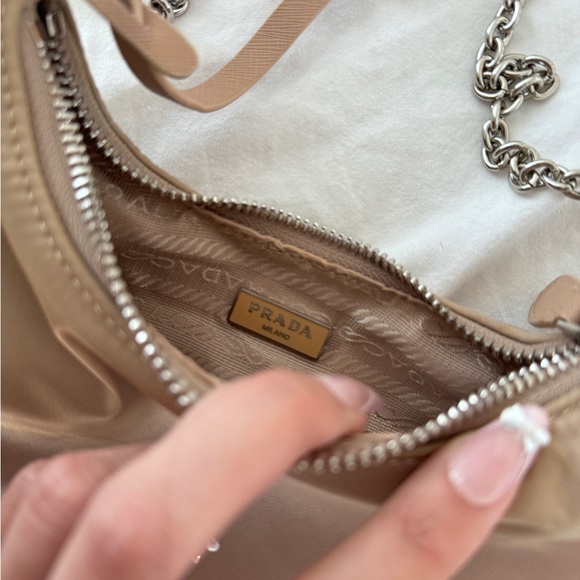Prada Re-Edition 2005 Nylon Bag - Picture 10 of 11